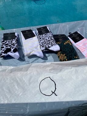 Men's Patterned Crew Socks - White, Black, Green, Pink Options